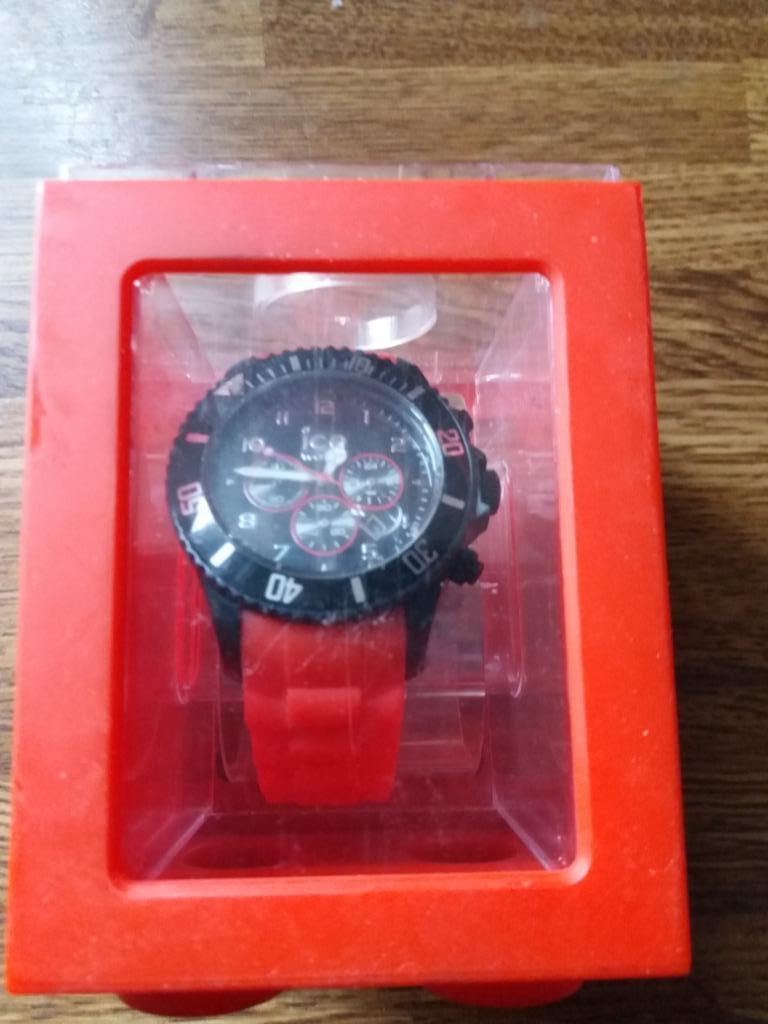 Horloge ICE-watch CH.BR.B.S.10 nieuwstaat, Ophalen of Verzenden, Nieuw, Rood