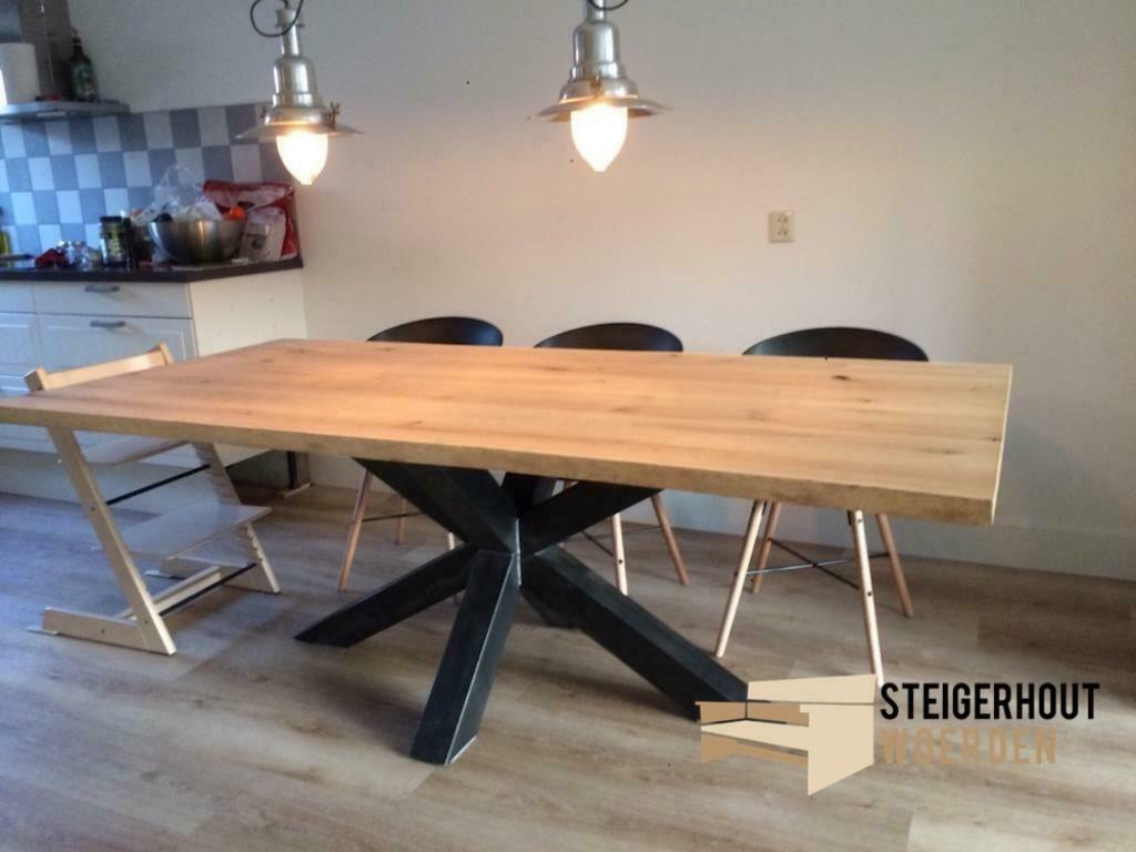 Boomstamtafel eettafel met stalen poten voor actieprijzen, Huis en Inrichting, Ophalen of Verzenden, Nieuw, Rechthoekig, Eikenhout
