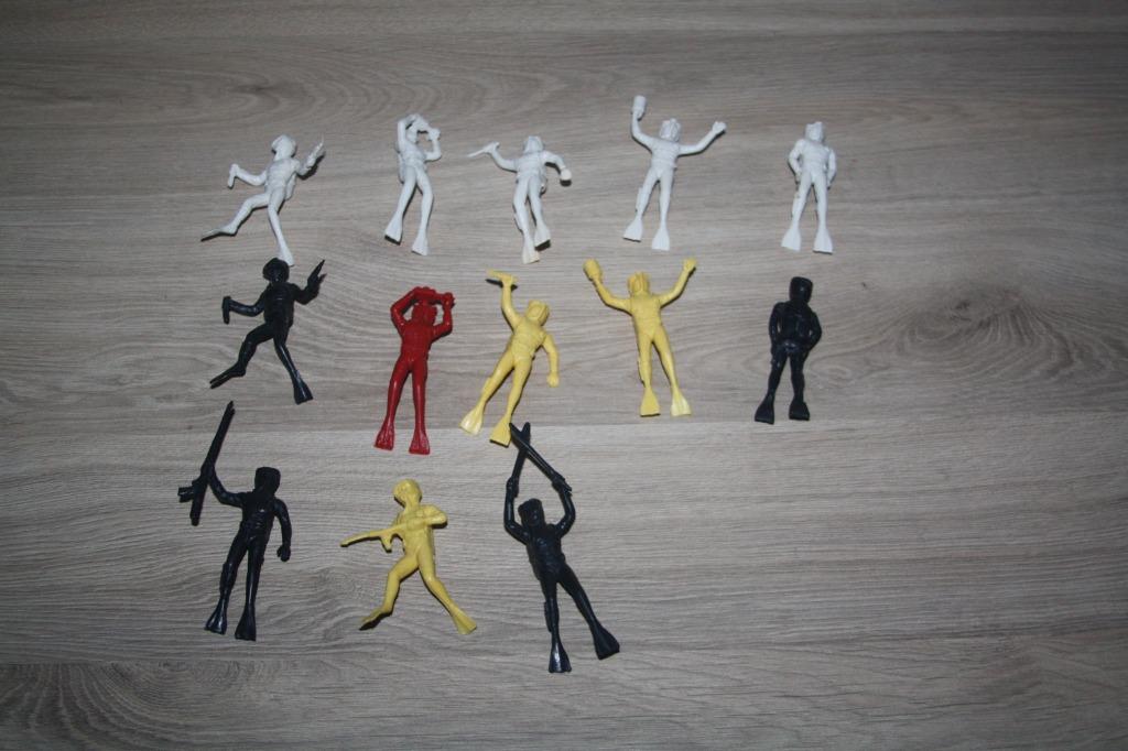 lot van 13 speelgoed figuren ( duikers ) zoals op foto's, Verzamelen, Ophalen of Verzenden, Gebruikt