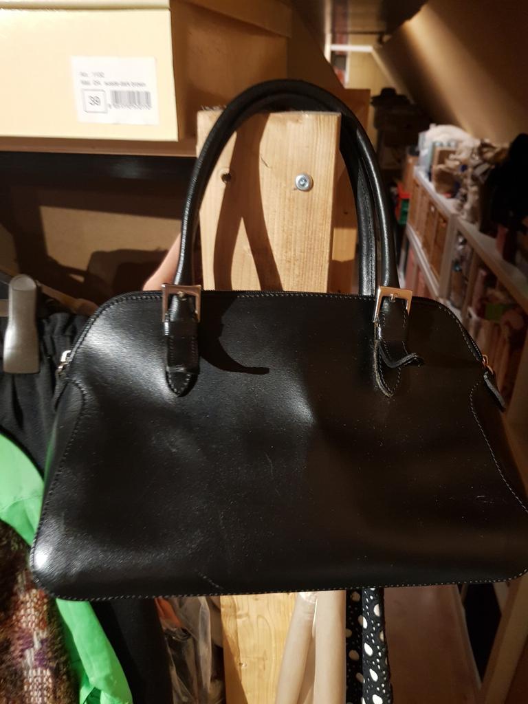 Carmelina handtas, Handtassen en Accessoires, Ophalen of Verzenden, Zwart, Handtas