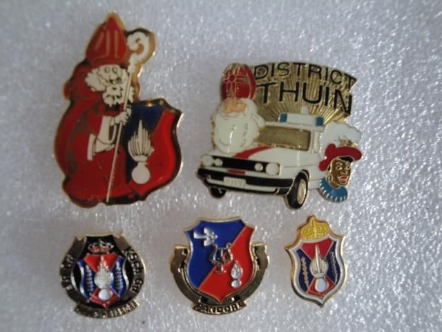 Pin's Gendarmerie, Enlèvement ou Envoi