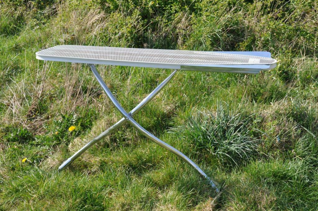 §  planche a repasser metallique pour fer vapeur (2), Enlèvement ou Envoi, Utilisé