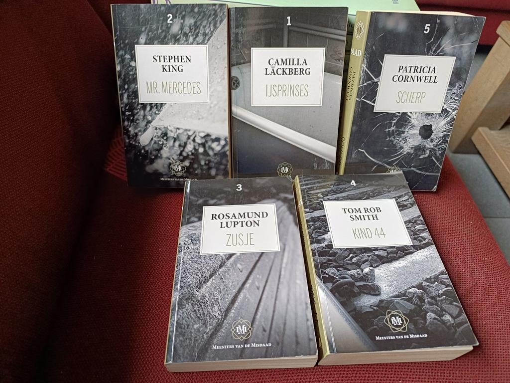 44 thrillers, 2,50 eur / stuk, Livres, Thrillers, Enlèvement ou Envoi