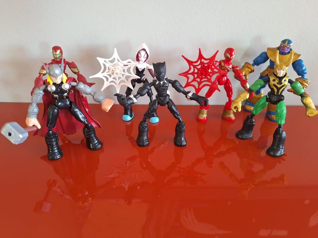 Avengers bend&flex poppen, Ophalen
