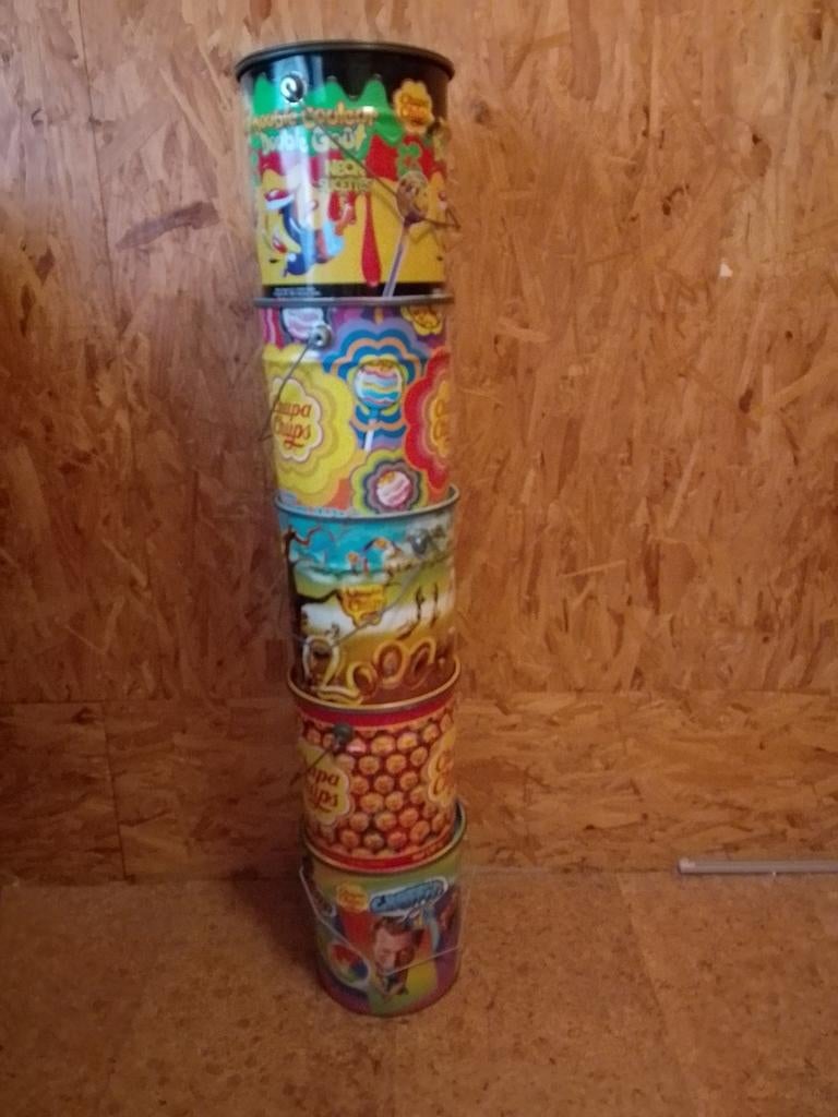 Des tonnes de chupa chups, Enlèvement