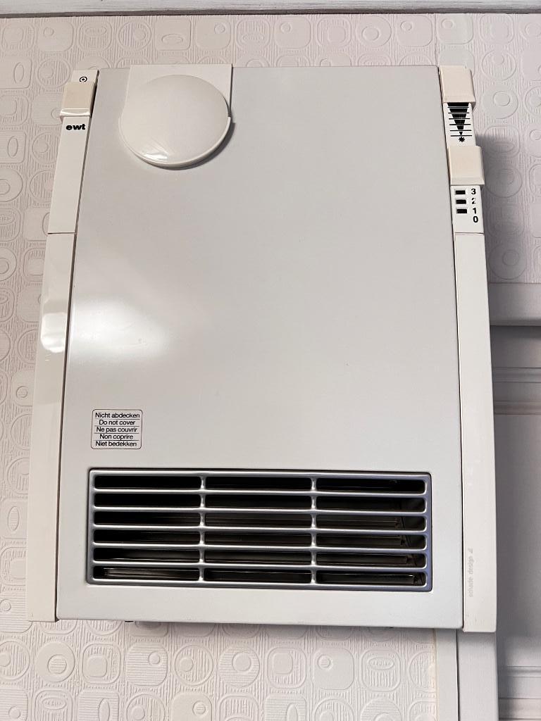 Bijverwarming merk EWT voor wc, berging, 800 watts ou plus, Moins de 60 cm, Enlèvement, Utilisé