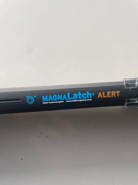Poortslot (kindveilig poortslot) met alarm D&D technologies, Tuin en Terras, Tuinpoorten, Ophalen of Verzenden, Zo goed als nieuw