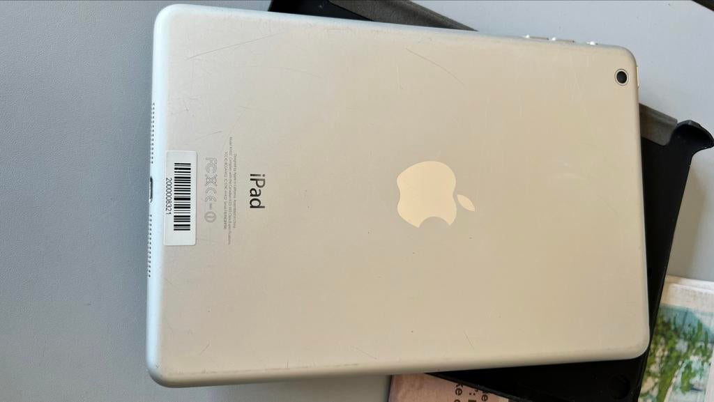 Ipad Mini met Wifi, Computers en Software, Gebruikt, 8 inch, Ophalen of Verzenden, Zilver