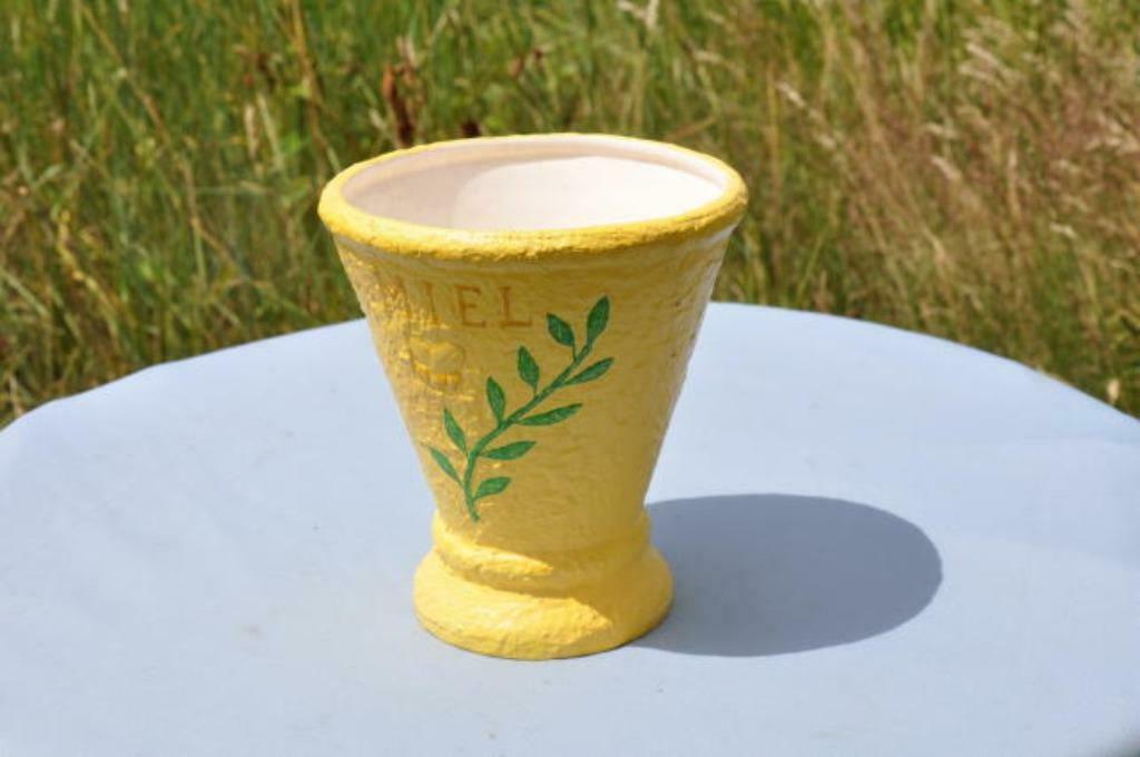 § vase évase jaune miel, Huis en Inrichting, Woonaccessoires | Vazen, Geel, Aardewerk of Porselein, Ophalen of Verzenden, Zo goed als nieuw