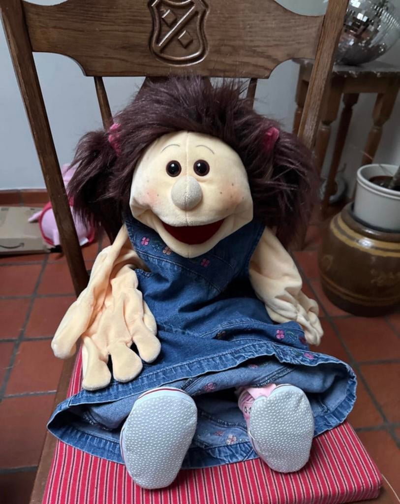 Living puppets meisje, Ophalen, Zo goed als nieuw