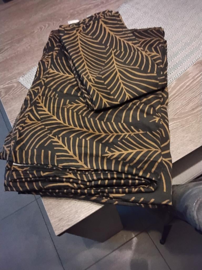 Zijde dekbedovertrek  zwart oker          1.90    op 2.oo, Kleding | Dames, Ophalen, Zwart