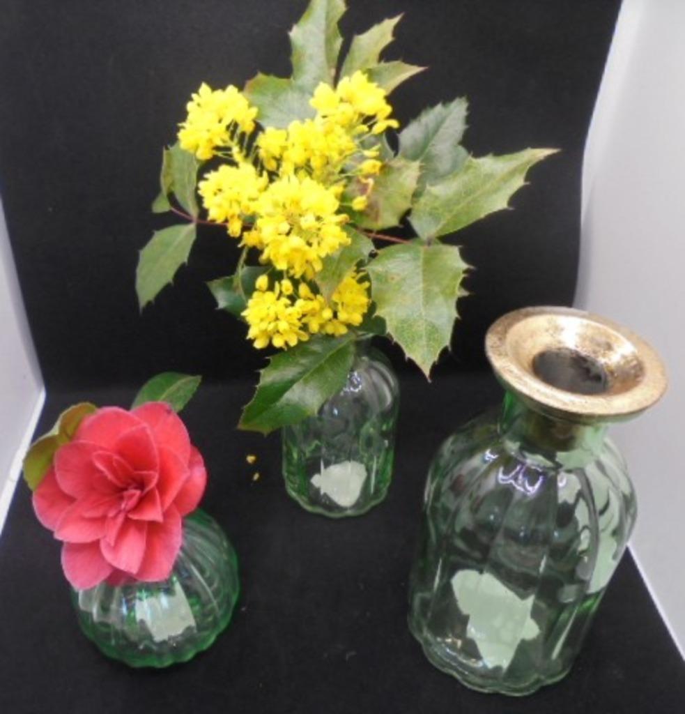 VAASJES KLEIN TAFEL SET ZACHTGROEN 3 DLG SET 1 NIEUW, Nieuw, Ophalen of Verzenden, Glas, Minder dan 50 cm