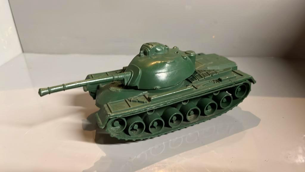 Plastieken army tanks, Antiek en Kunst, Ophalen