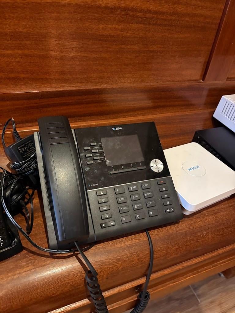 Recent gebruikte MITEL IP-telefooncentrale, Ophalen, Zo goed als nieuw, Analoge centrale
