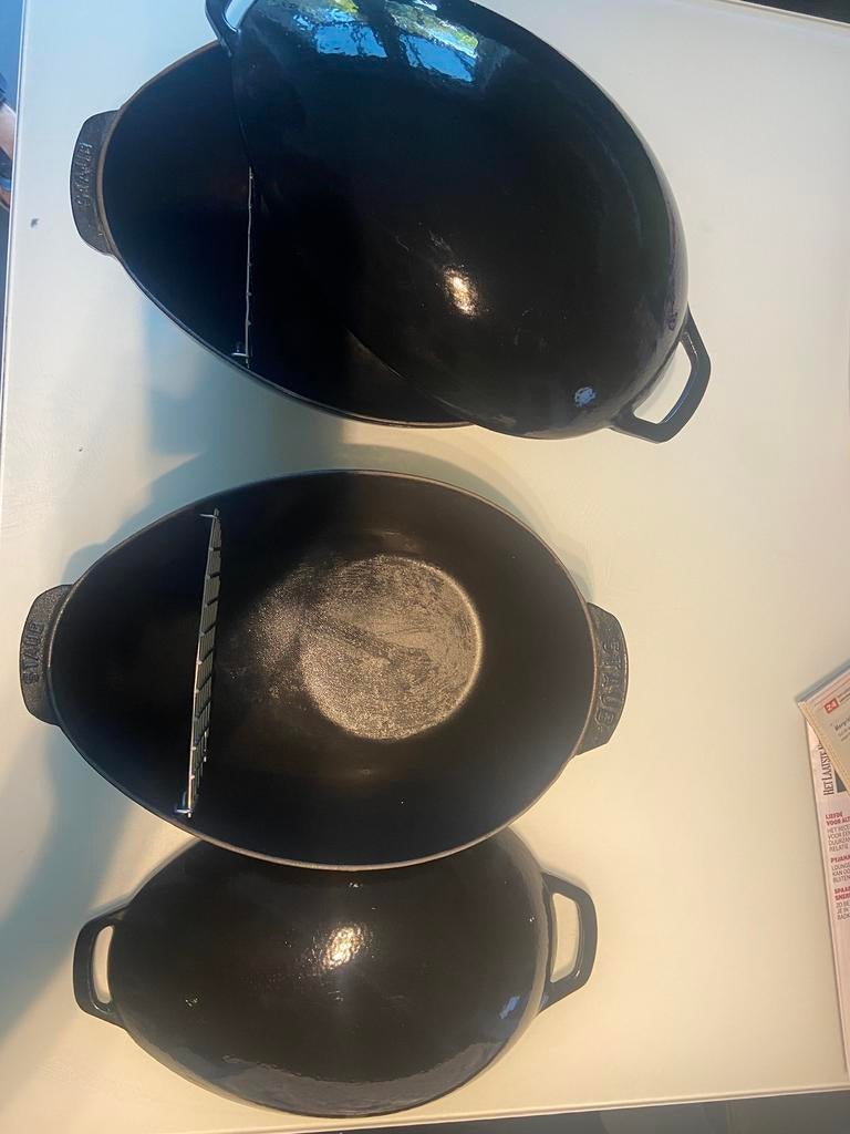 Staub gietijer kookpot met emaille, Huis en Inrichting, Ophalen, Zo goed als nieuw