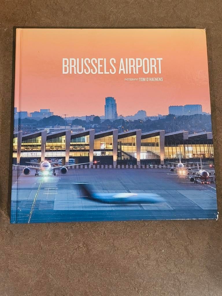 Encyclopedie „Brussels Airport”, Ophalen, Zo goed als nieuw