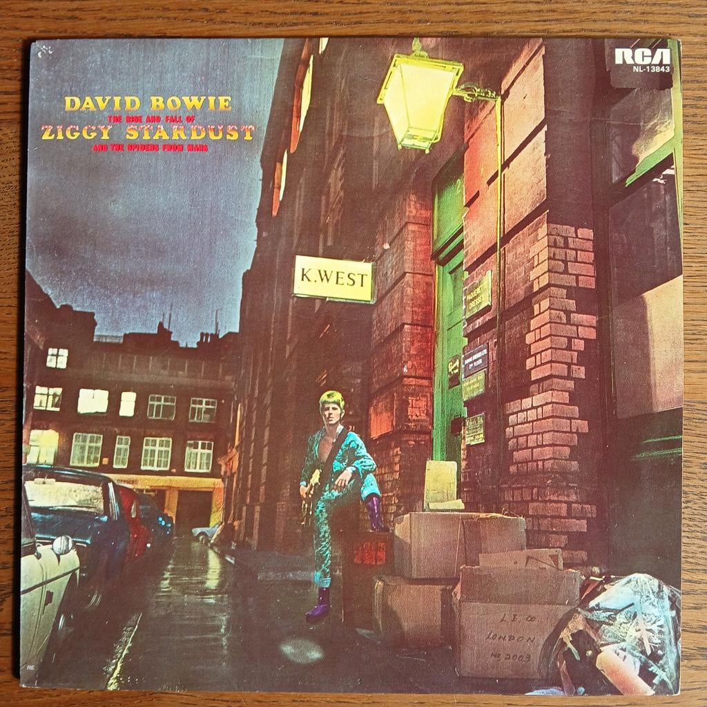 LP David Bowie, Enlèvement ou Envoi