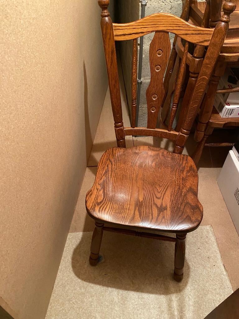 A vendre 4 chaises en bois, Maison & Meubles, Chaises, Brun, Enlèvement, Utilisé, Bois