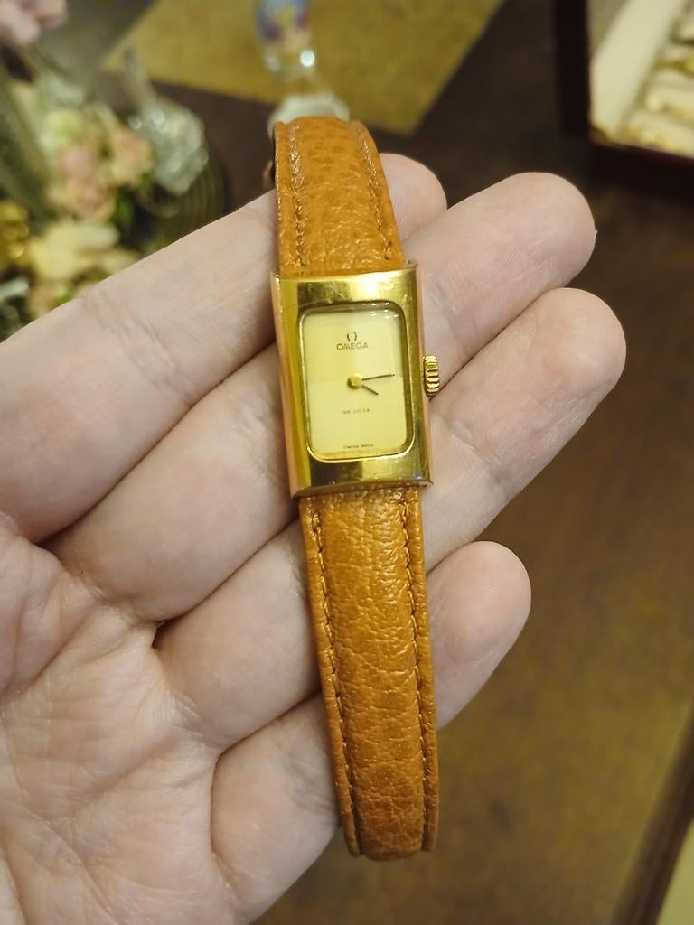 Montre Omega De ville Tank Pour femme., Montre-bracelet, Autres marques, Cuir, Enlèvement