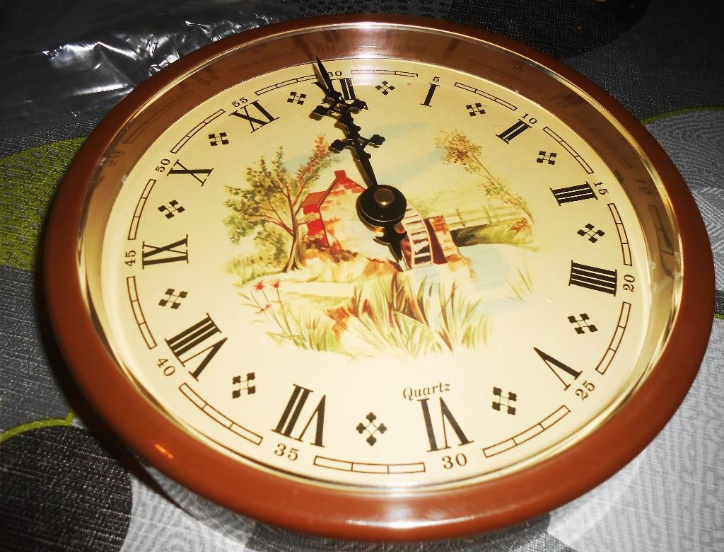 Horloge murale vintage de chez Daxon, Maison & Meubles, Enlèvement ou Envoi, Neuf, Horloge murale
