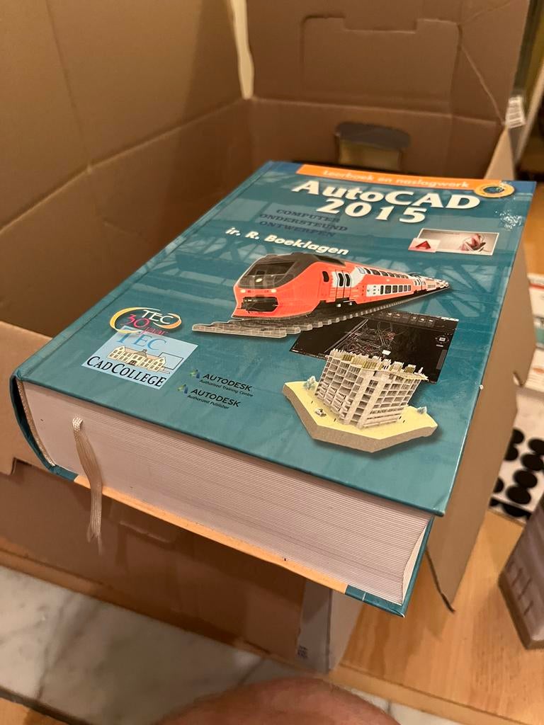 Boek autocad, Boeken, Ophalen of Verzenden, Zo goed als nieuw