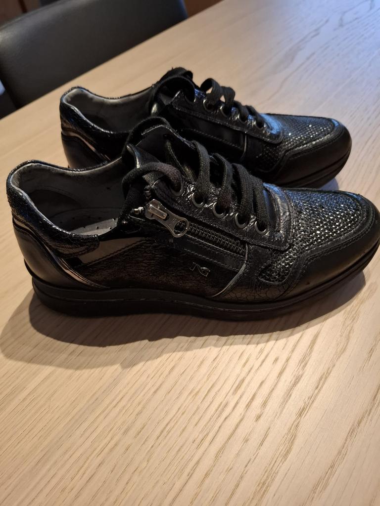 Sneakers NeroGiardini, Sneakers et Baskets, Comme neuf, Noir, Envoi