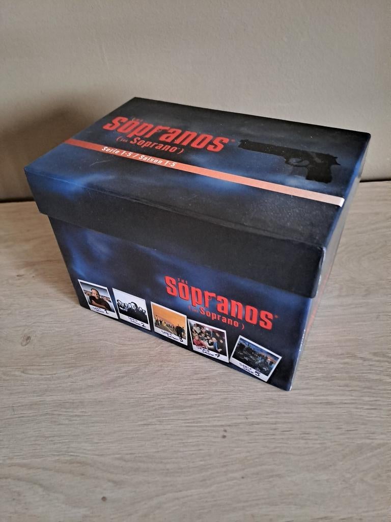 Dvd box The Sopranos de volledige reeks seizoen 1-5, Cd's en Dvd's, Ophalen, Zo goed als nieuw