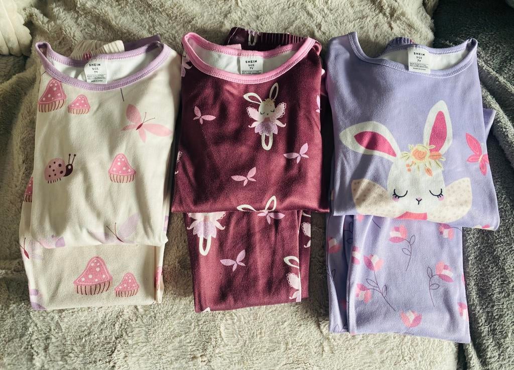 Pakket pyjama maat 122, Ophalen of Verzenden, Zo goed als nieuw