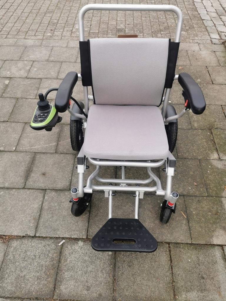 Nieuwe Opvouwbare Elektrische Rolstoel – Lichtgewicht,, Diversen, Rolstoelen, Ophalen of Verzenden, Inklapbaar, Nieuw, Elektrische rolstoel