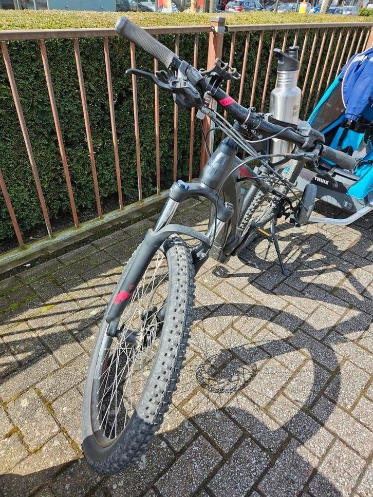 Cube access hybrid, Enlèvement, Comme neuf, 50 km par batterie ou plus, Cube