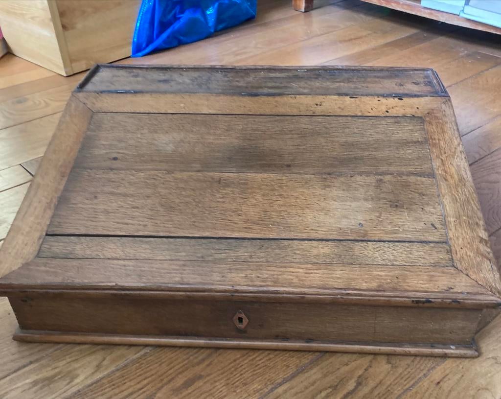 Oud eikenhouten bureau om op te zetten, Gebruikt