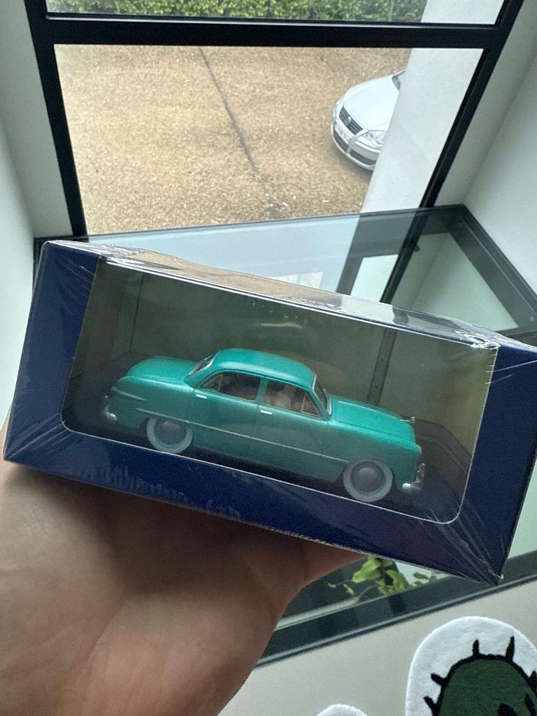 Kuifje Moulinsart wagen “De turkooizen Ford” nieuwstaat, Verzamelen, Verzenden, Kuifje, Nieuw, Beeldje of Figuurtje