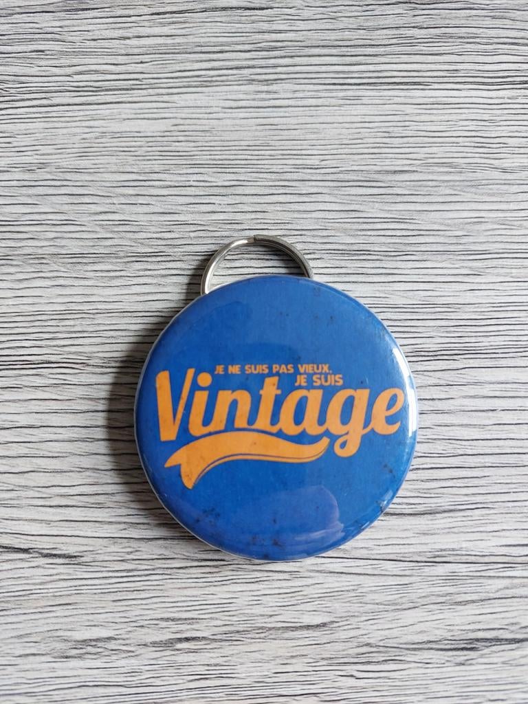 Décapsuleur/porte clés Je ne suis pas vieux je suis vintage, Enlèvement