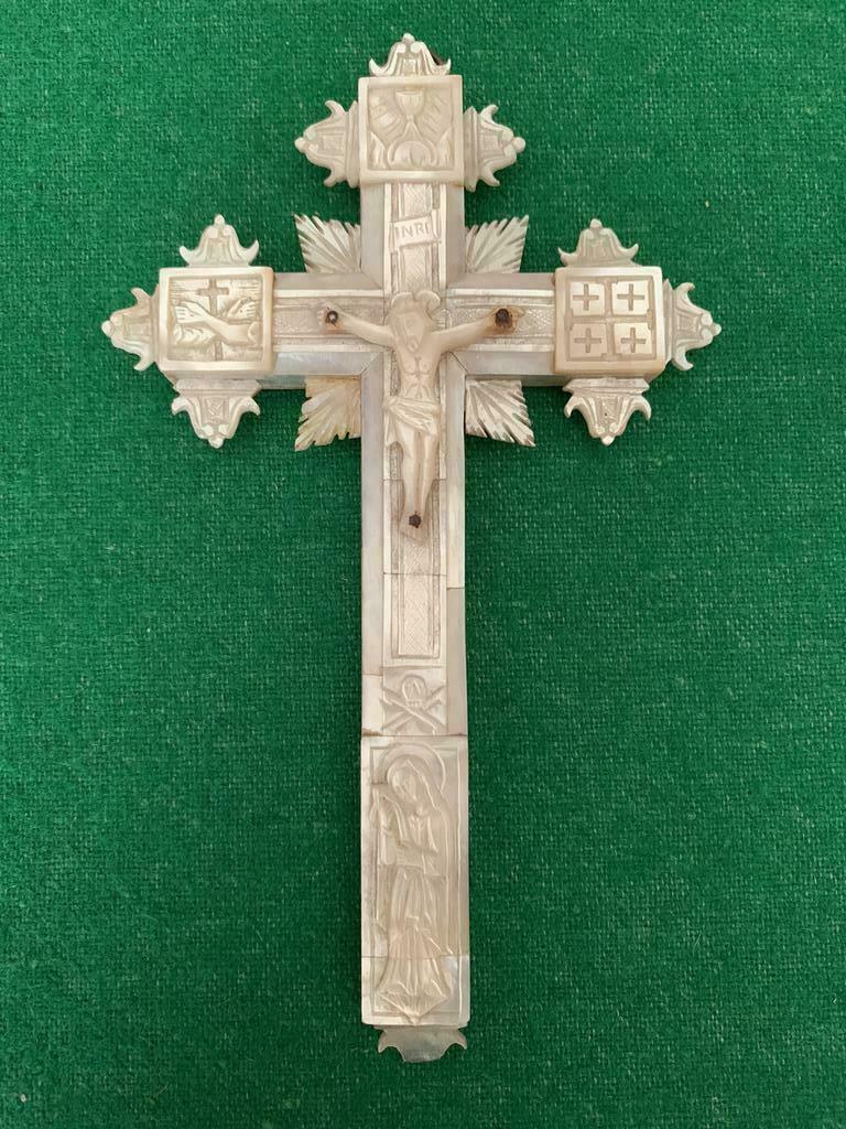 Franciscaans Kruisbeeld  in Paarlemoer uit XVIII Eeuw, Antiek en Kunst, Antiek | Religieuze voorwerpen, Ophalen of Verzenden