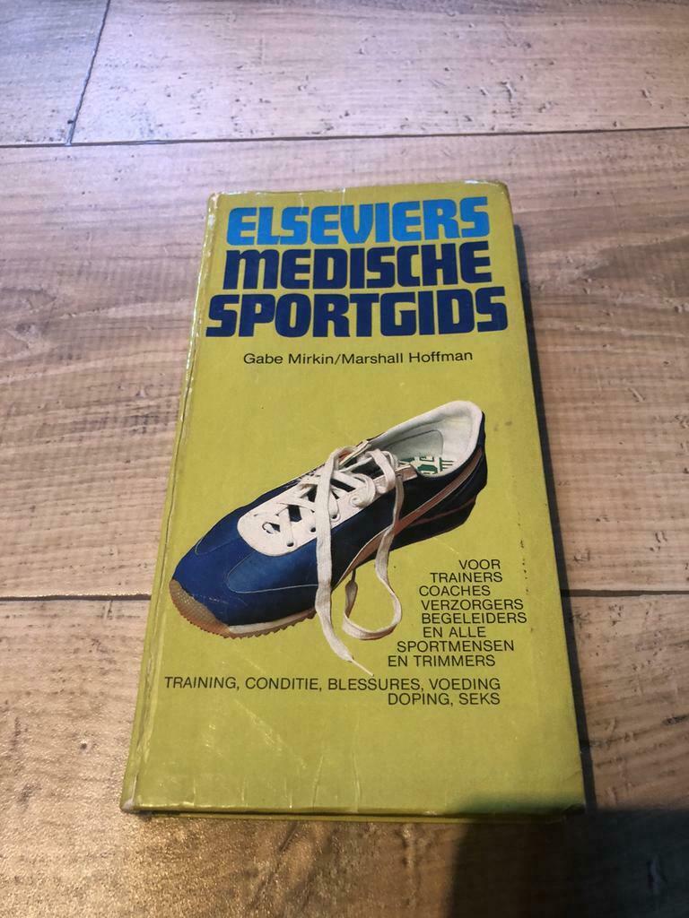 Boek Elseviers medische sportgids, Ophalen of Verzenden, Gelezen