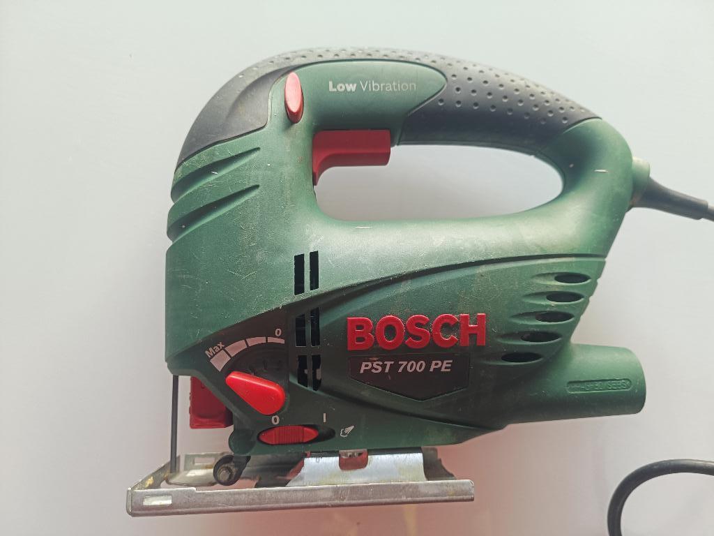 Scie sauteuse Bosch PST 700 PE, Bricolage & Construction, Outillage | Scies mécaniques, Moins de 600 watts, Enlèvement, Utilisé