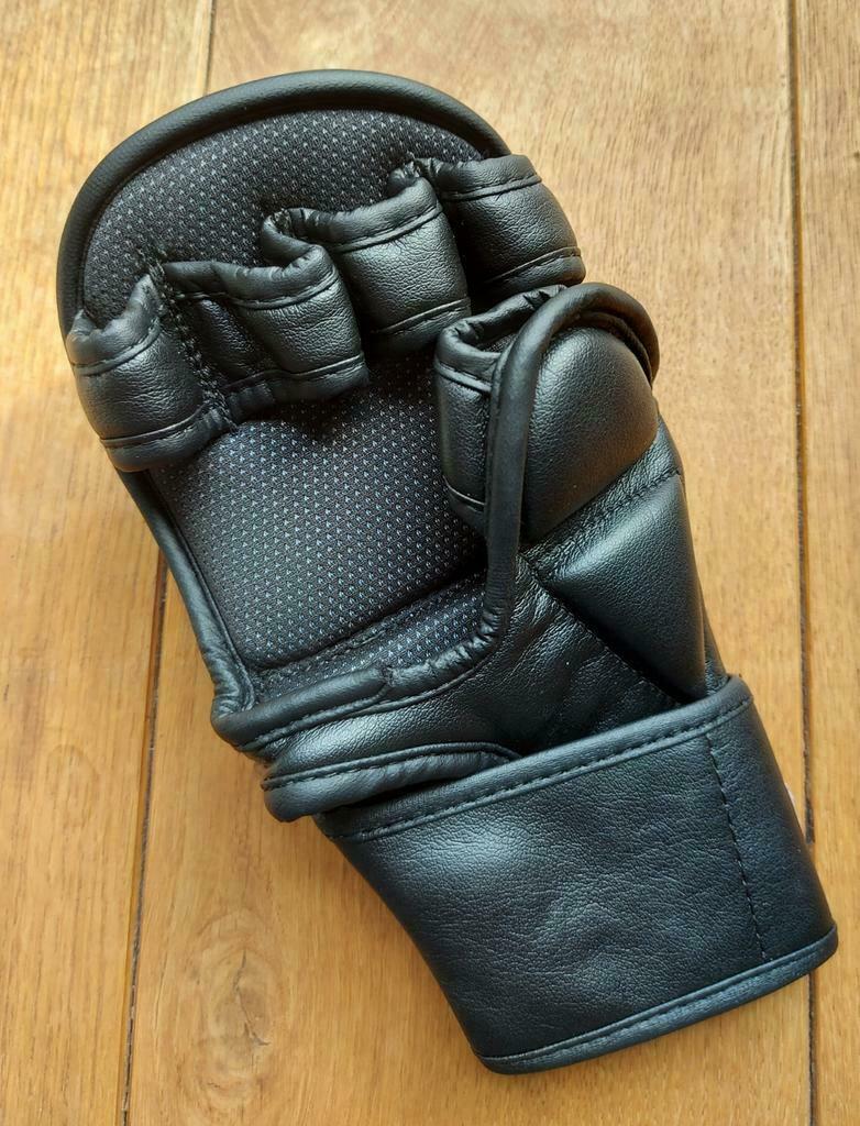 Neufs. Gants Fujimae pour arts martiaux ou boxe. Taille S., Sports & Fitness, Taille S, Enlèvement, Neuf