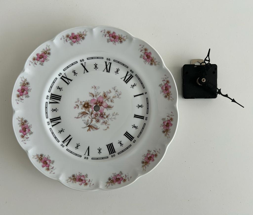 Assiette Limoges avec pièces d'horloge, Enlèvement ou Envoi, Utilisé
