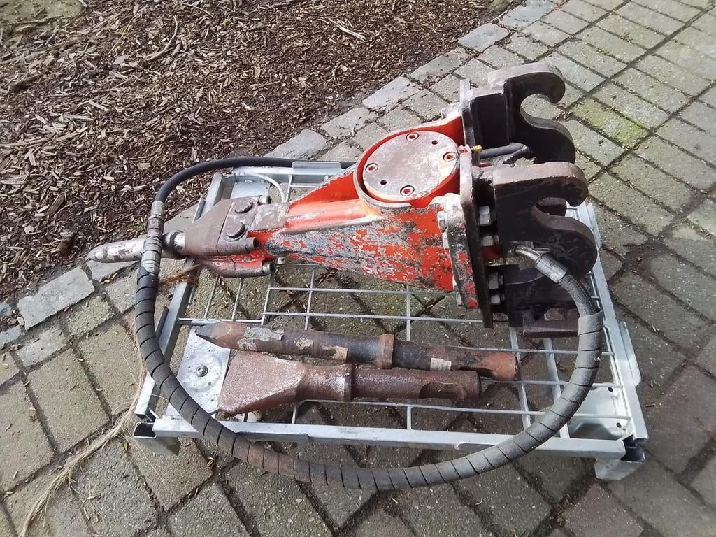 Hydraulische breekhamer kubota/atlas copco, Zakelijke goederen, Machines en Bouw | Kranen en Graafmachines, Ophalen