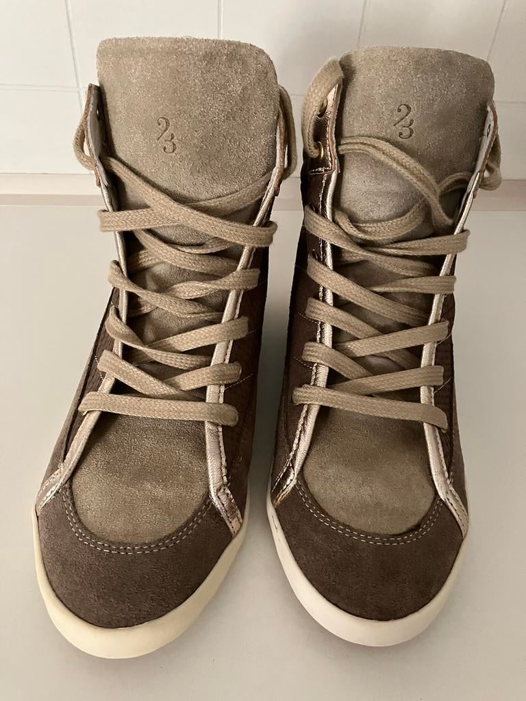 Sneakers March 23 maat 40, March 23, Ophalen of Verzenden, Gedragen, Beige