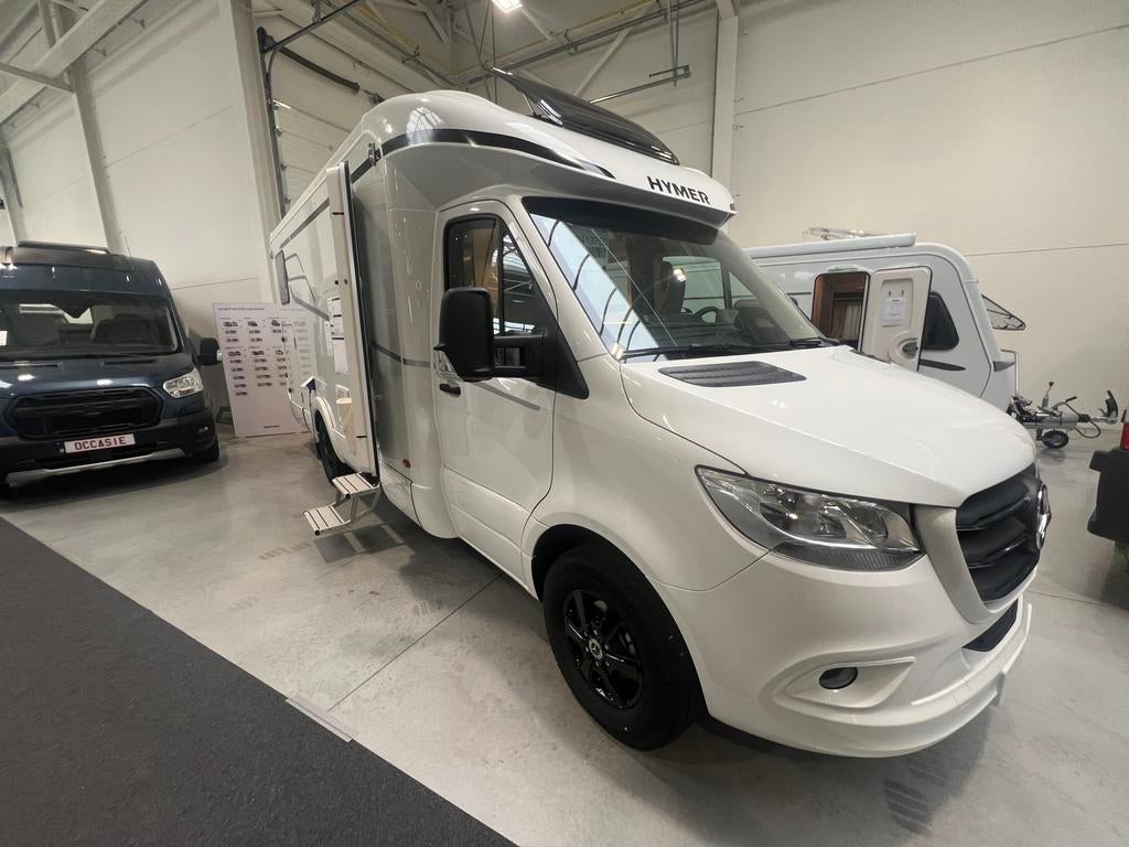 Hymer Tramp S 585 avec 5 sièges et couchages, Airbags, Diesel, Automatique, Siège en L