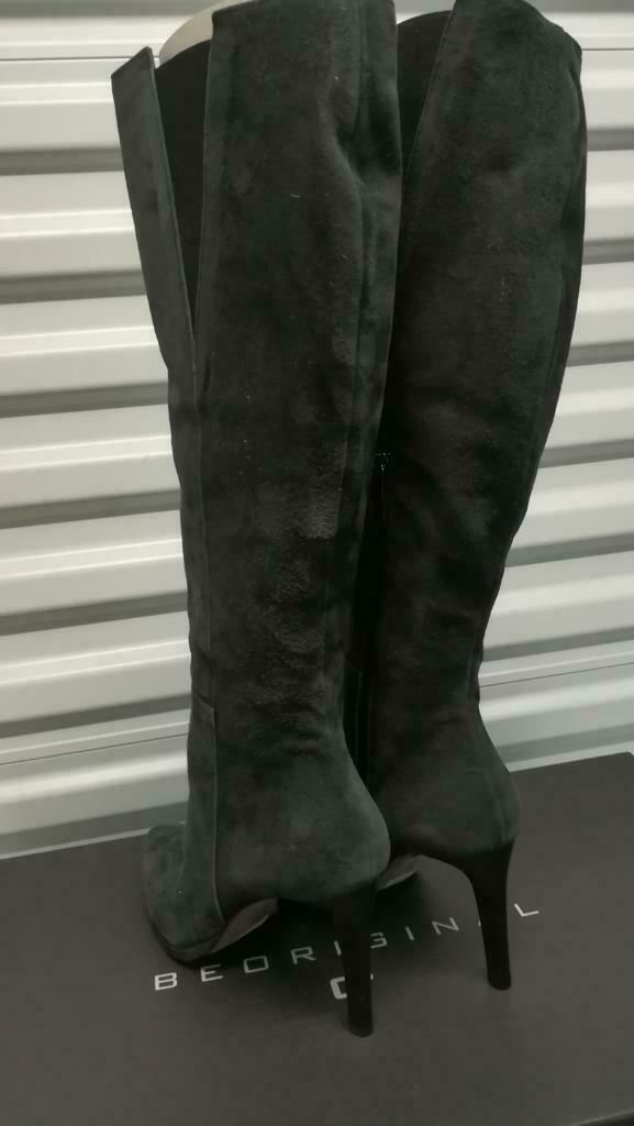 Originele mooie grijze leren laarzen (41), Kleding | Dames, Schoenen, Nieuw, Hoge laarzen, Grijs, Verzenden