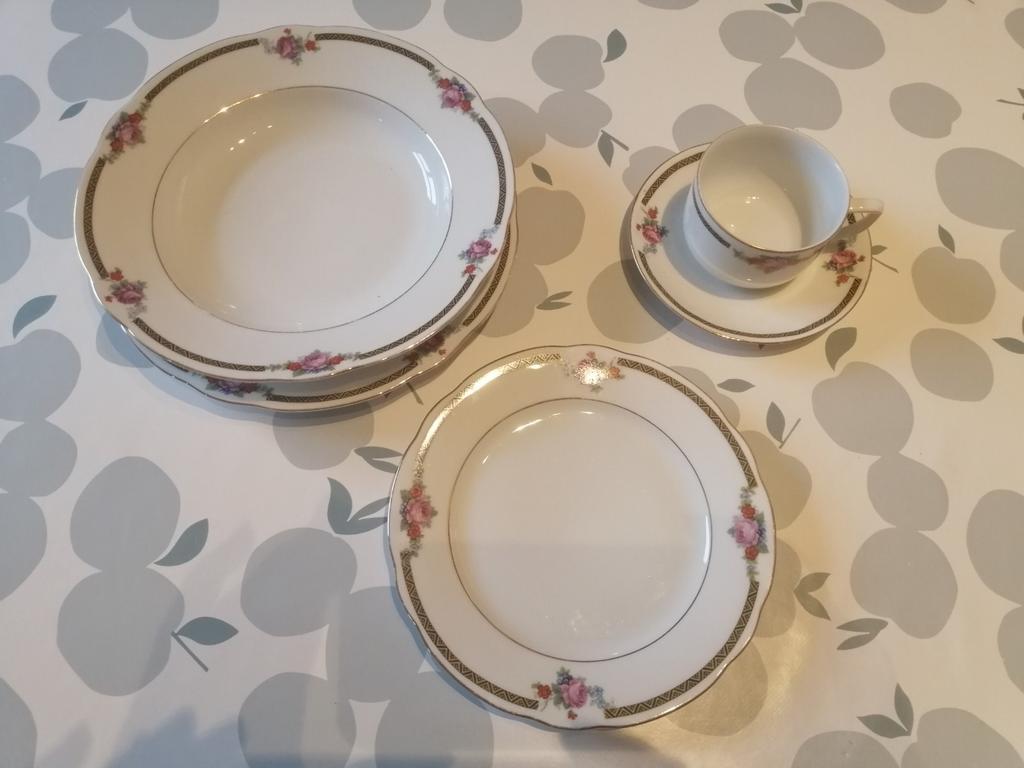 1 Ensemble vaisselle 1 personne, plus de 100 ans, Ophalen