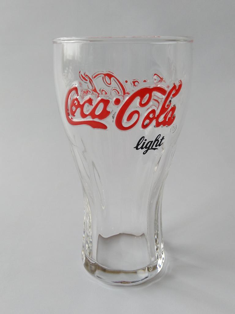 2 verres Coca-Cola light rouge et noir, Enlèvement ou Envoi, Neuf, Verre à soda