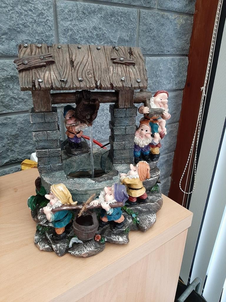 Pour décoration de Noël  très belle fontaine avec sept nain, Enlèvement, Comme neuf