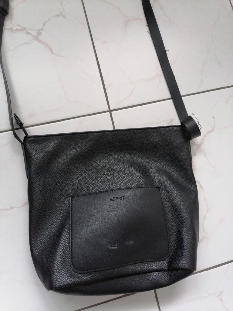Zwarte handtas Esprit, Bijoux, Sacs & Beauté, Sacs | Sacs à bandoulière, Enlèvement ou Envoi, Utilisé, Esprit