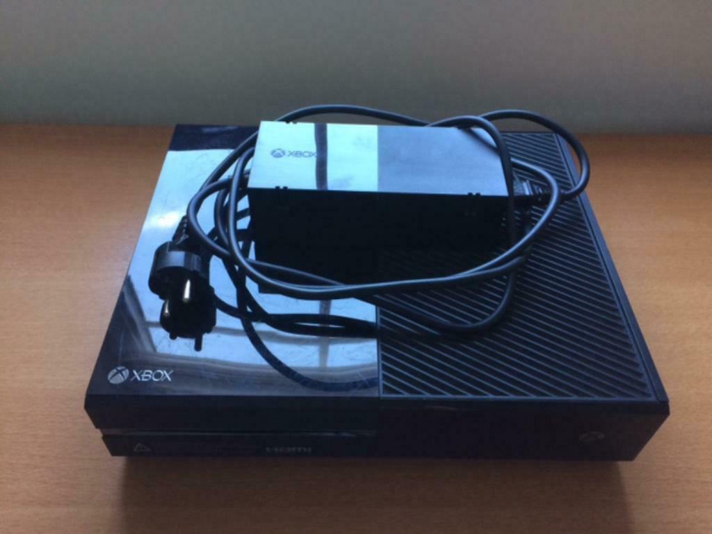 Console XBOX ONE Noire, Utilisé, 500 GB, Sans contrôleur, Xbox One