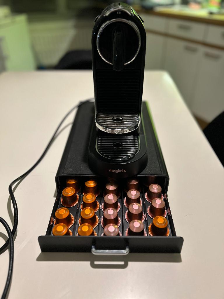 Nespresso citiz, Elektronische apparatuur, Koffiezetapparaten, Ophalen, Gebruikt, Espresso apparaat, Koffiepads en cups