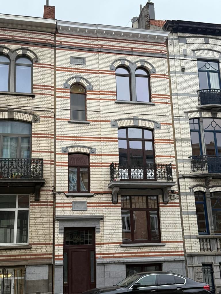 Appartement 2ch + bureau Etterbeek metro merode, 120 m², Ventes sans courtier, Jusqu'à 200 m², Appartement