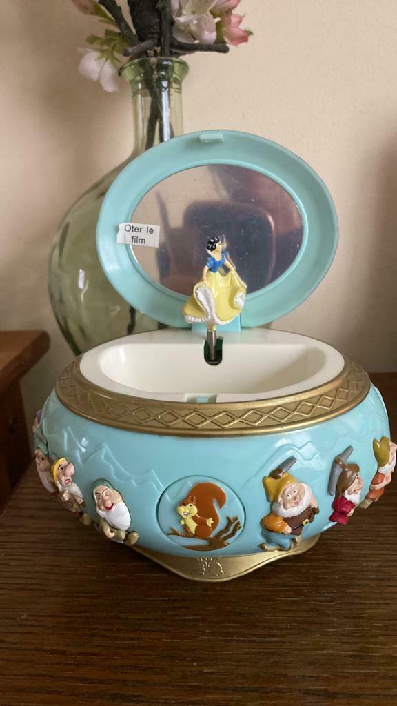 Magnifique boîte à musique blanche neige et les 7 nains, Collections, Disney